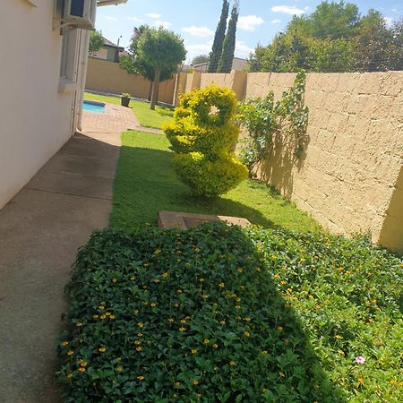 Strand Meadows B&B Gaborone Eksteriør bilde