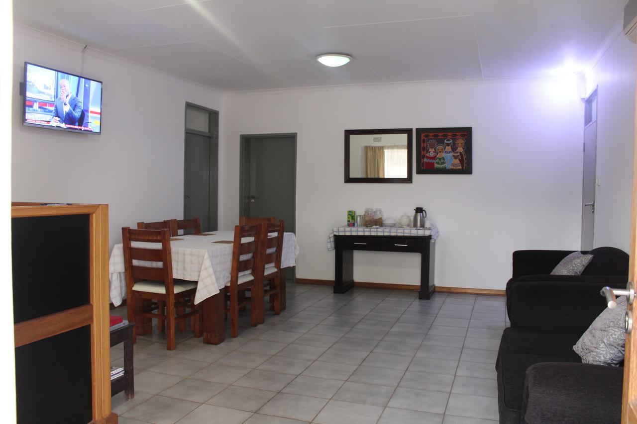 Strand Meadows B&B Gaborone Eksteriør bilde